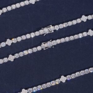 Clover ( WHITE ) Moissanite Bracelet